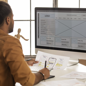 التطوير وخدمات تكنولوجيا المعلومات